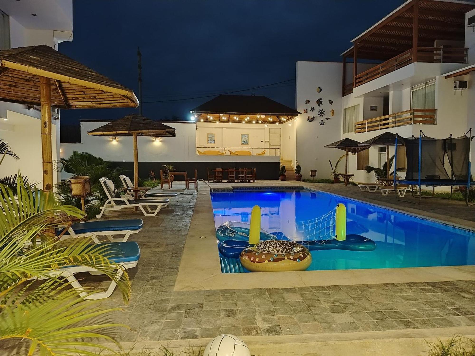 Prim Hotel Vichayito Buitenkant foto