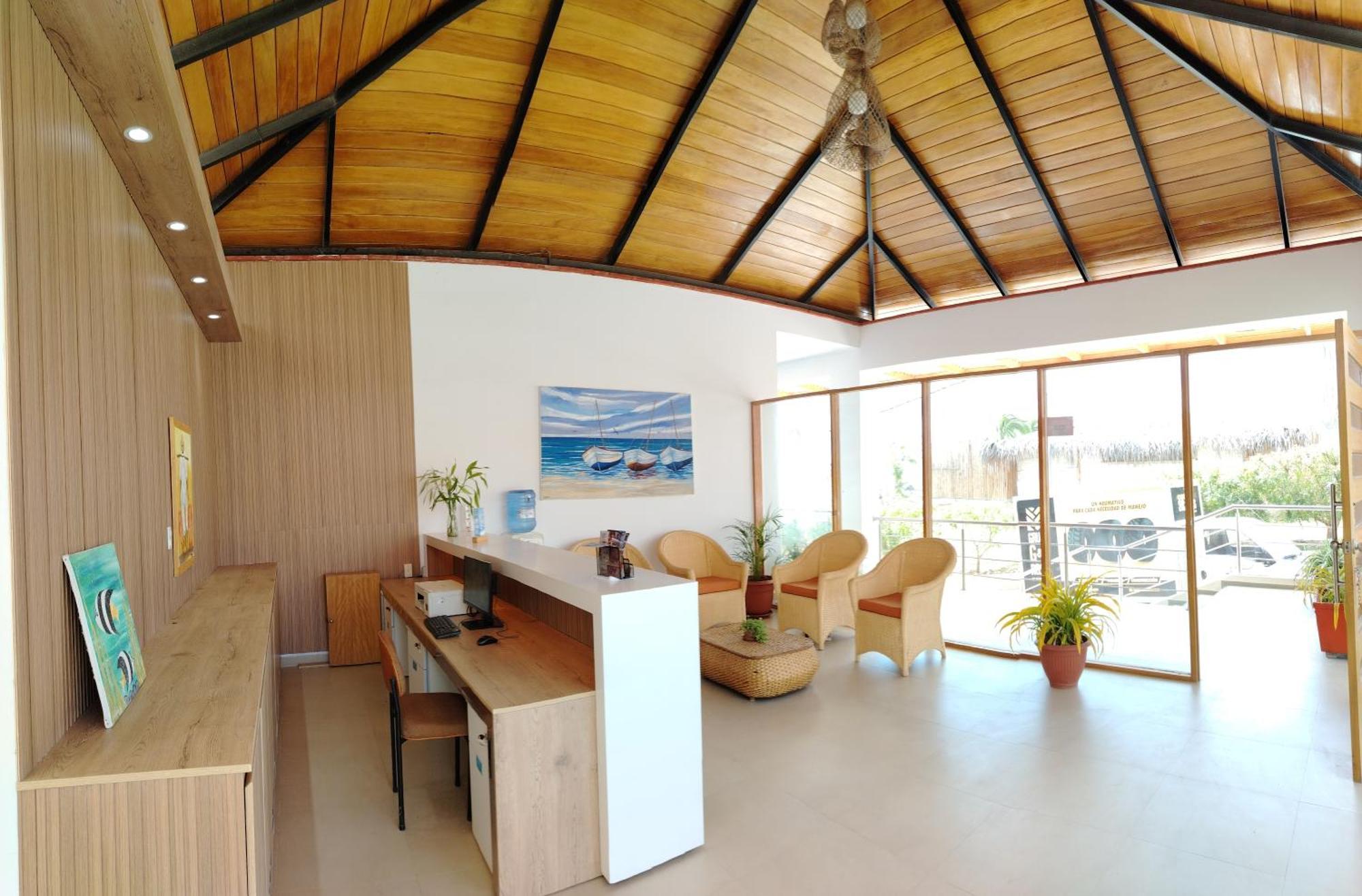 Prim Hotel Vichayito Buitenkant foto